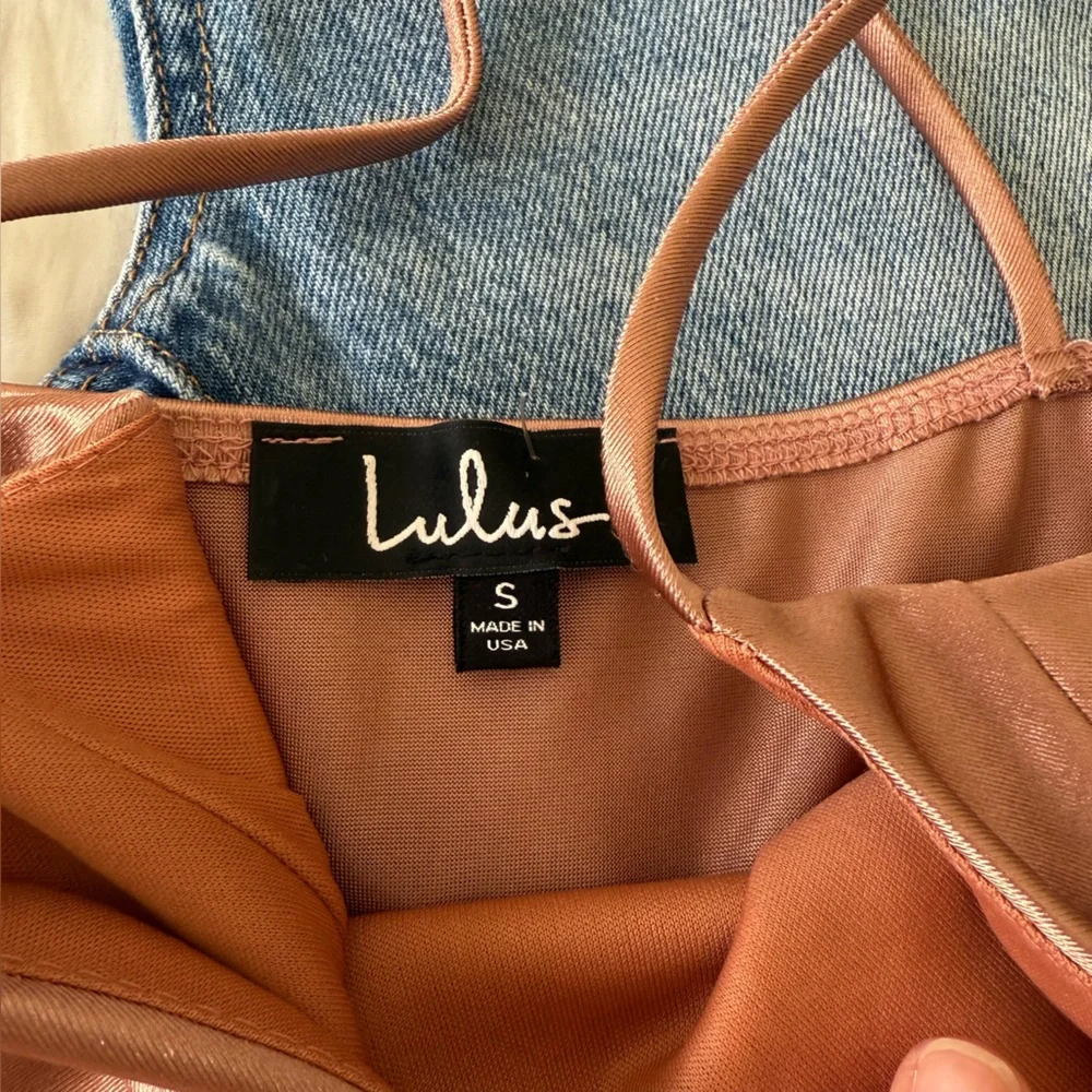 Lulu's Blush Satin Dress Size Small New with tag - Picture 3 of 6